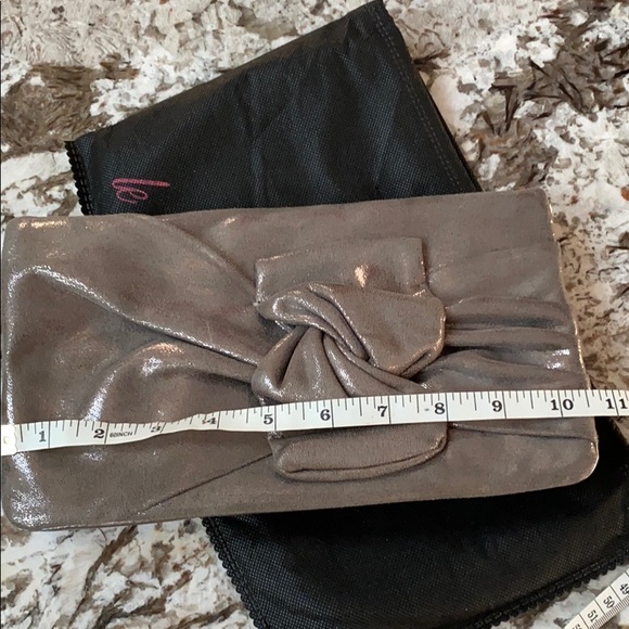 Under-loved Joujou evening handbag. Metallic w bow - Picture 6 of 7